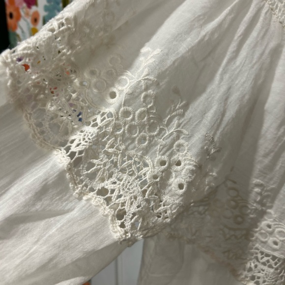 Free People pre-loved excellent condition lace top w. ribbon & embroidery Large - Picture 4 of 6